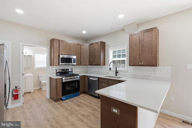 33 HOPKINS ST, Woodbury, NJ 08096
