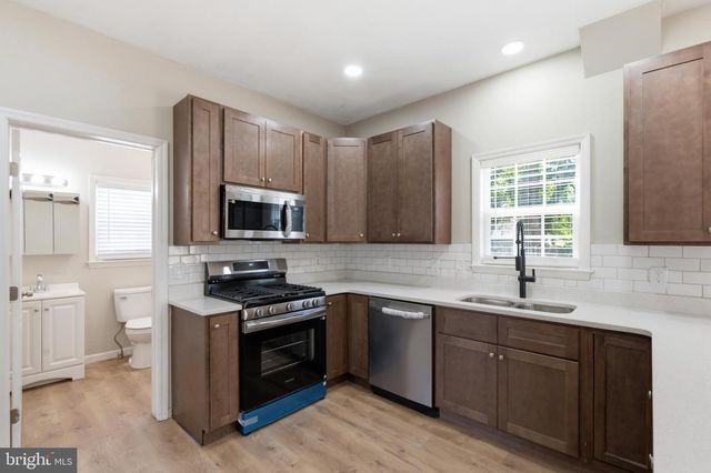 33 HOPKINS ST, Woodbury, NJ 08096