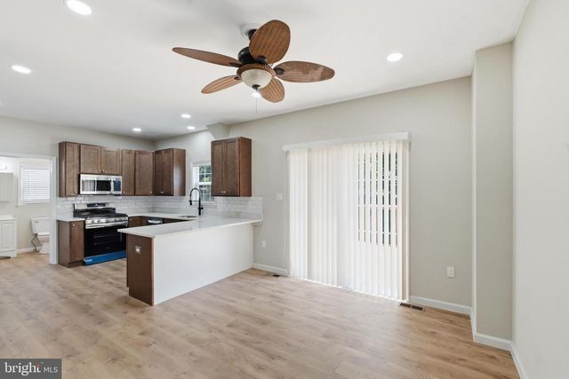 33 HOPKINS ST, Woodbury, NJ 08096