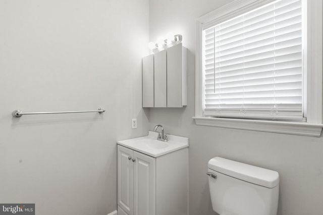 33 HOPKINS ST, Woodbury, NJ 08096