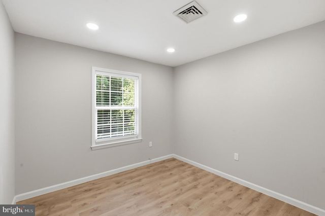 33 HOPKINS ST, Woodbury, NJ 08096