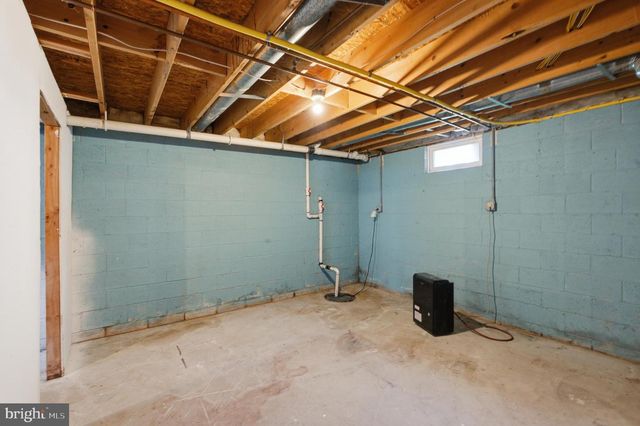 33 HOPKINS ST, Woodbury, NJ 08096