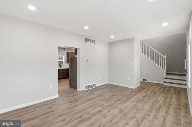 33 HOPKINS ST, Woodbury, NJ 08096