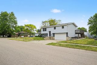 651 Michigan Avenue, South Elgin, IL 60177