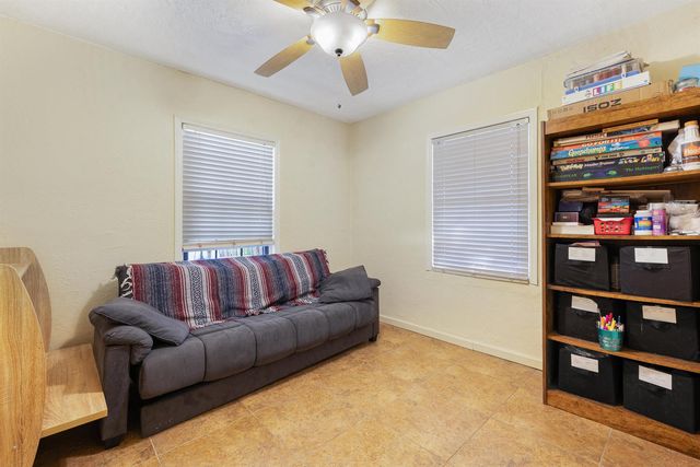713 NE 35th Street, Oakland Park, FL 33334