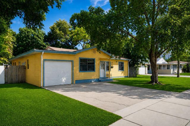 713 NE 35th Street, Oakland Park, FL 33334