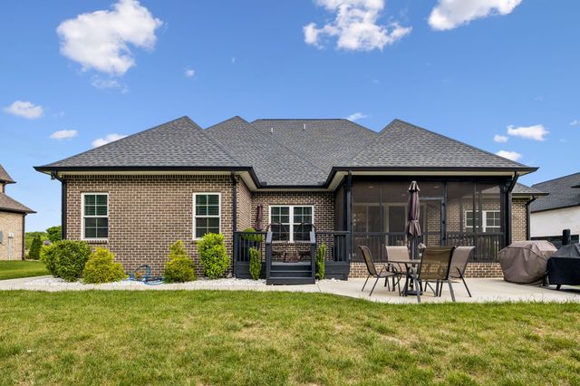 2614 Holly Springs Dr, Murfreesboro, TN 37128