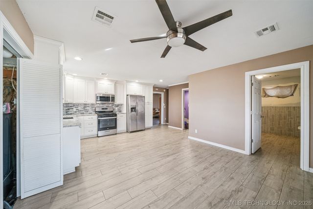 4006 Eufaula Avenue, Muskogee, OK 74403