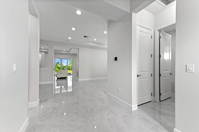 14236 Gray Bark Bend, Westlake, FL 33470