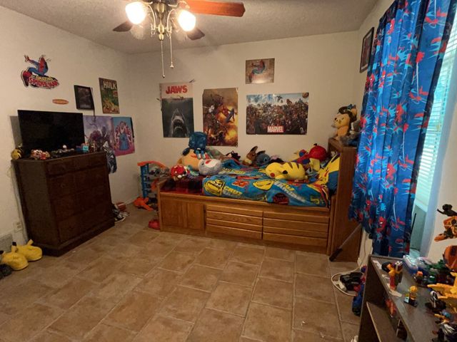 107 W Bayside Drive, Mabank, TX 75156
