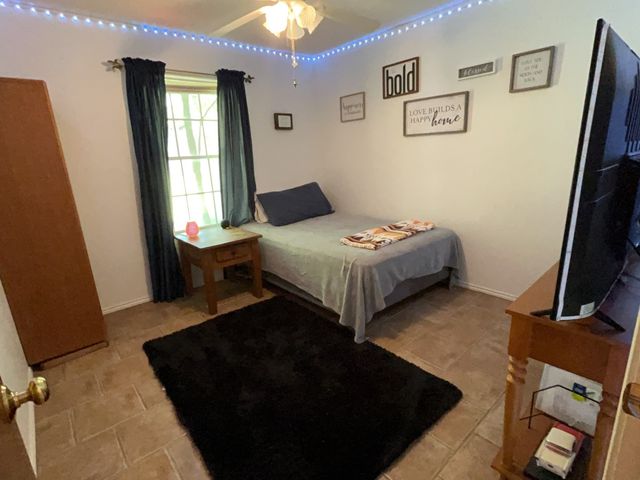 107 W Bayside Drive, Mabank, TX 75156
