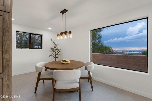 5371 N Paseo De La Tirada, Tucson, AZ 85750