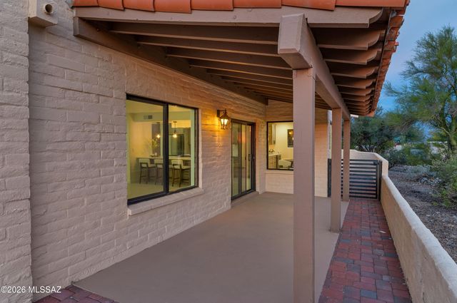 5371 N Paseo De La Tirada, Tucson, AZ 85750