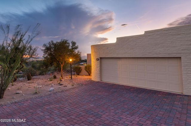 5371 N Paseo De La Tirada, Tucson, AZ 85750