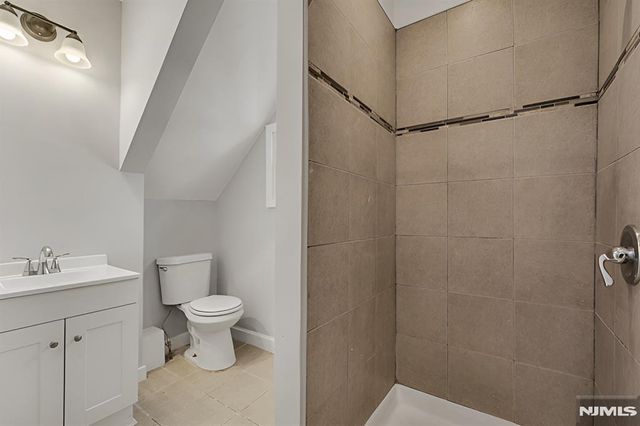 56 Pine Street, Verona, NJ 07044