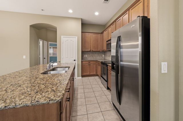 6532 Fairview Drive, Watauga, TX 76148