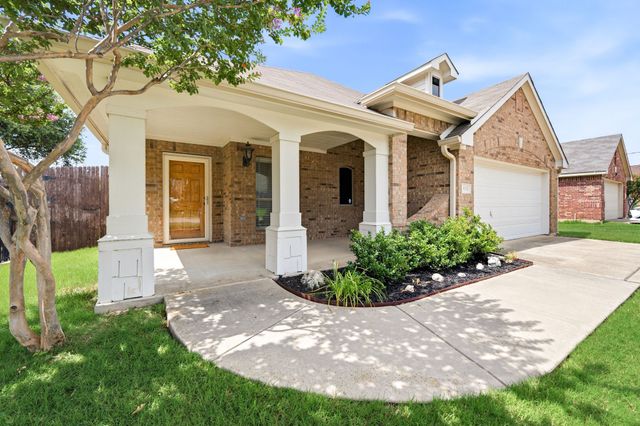 6532 Fairview Drive, Watauga, TX 76148