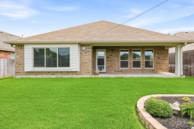 6532 Fairview Drive, Watauga, TX 76148