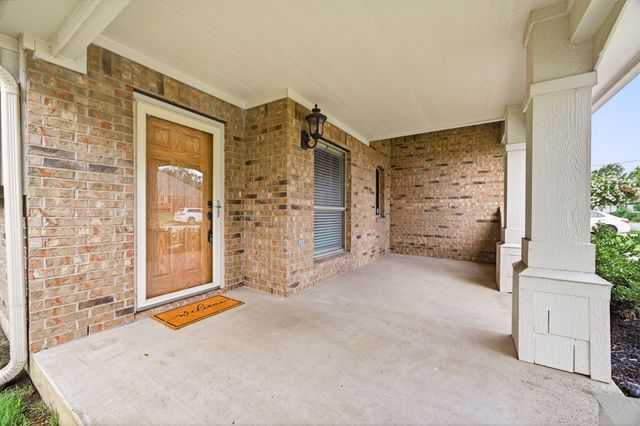 6532 Fairview Drive, Watauga, TX 76148