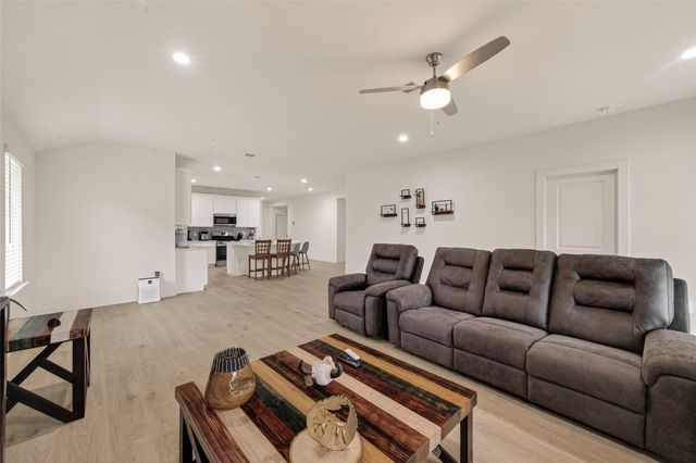 30518 White Cliff Court, Fulshear, TX 77441