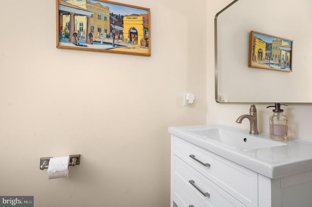 3015 WEAVER RD, Lititz, PA 17543
