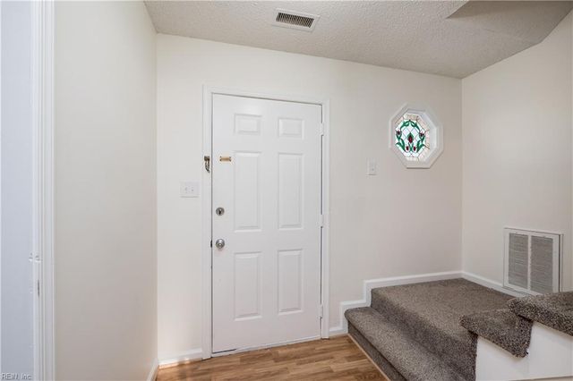 209 Gimbert DR, Virginia Beach, VA 23452