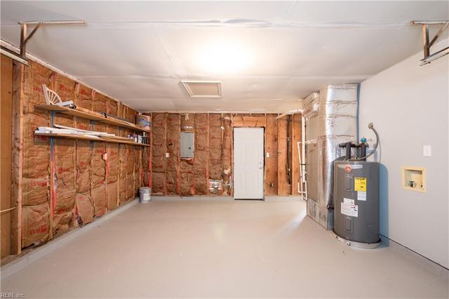 209 Gimbert DR, Virginia Beach, VA 23452