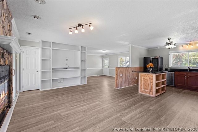 1075 Pleasant Oak Drive, Fayetteville, NC 28314