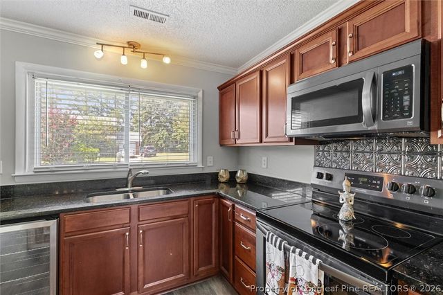 1075 Pleasant Oak Drive, Fayetteville, NC 28314