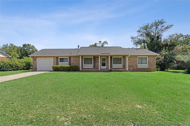 1075 Pleasant Oak Drive, Fayetteville, NC 28314