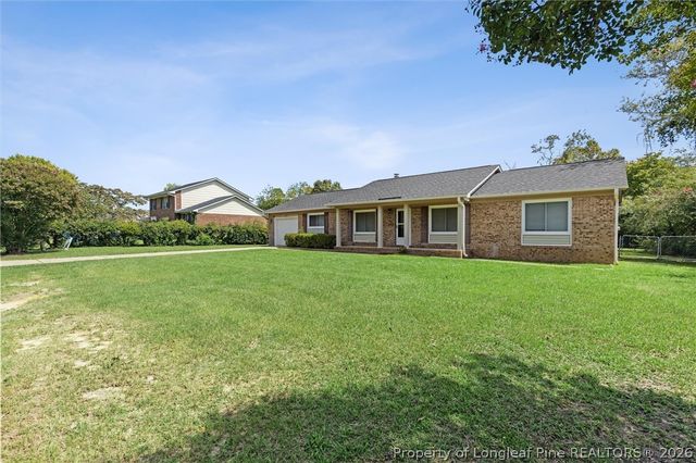 1075 Pleasant Oak Drive, Fayetteville, NC 28314
