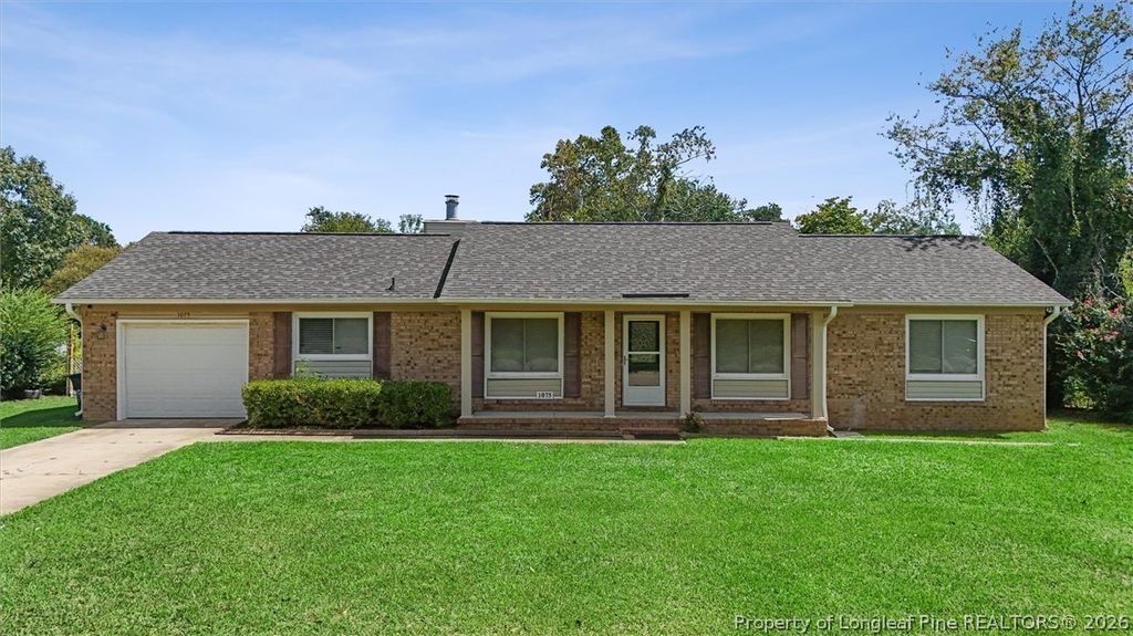 1075 Pleasant Oak Drive, Fayetteville, NC 28314 — exterior