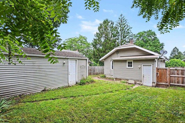 310 E Fairview Avenue, South Bend, IN 46614
