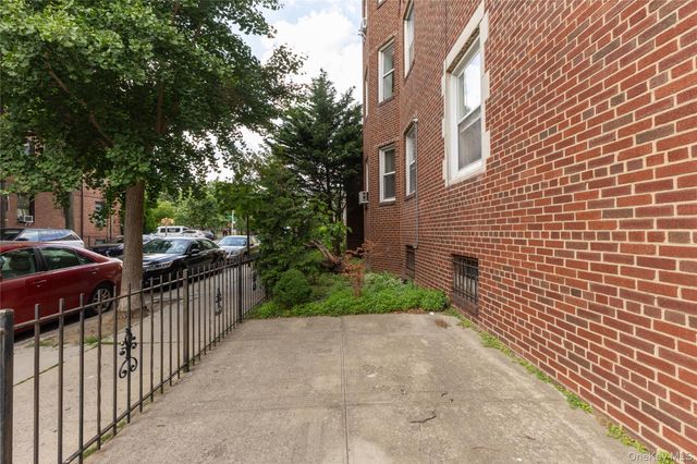 100 Avenue P H1, Brooklyn, NY 11204
