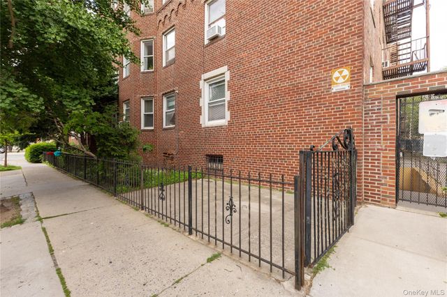 100 Avenue P H1, Brooklyn, NY 11204