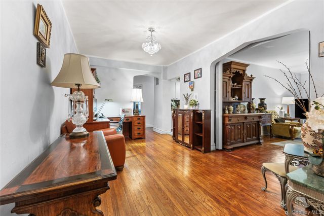 100 Avenue P H1, Brooklyn, NY 11204