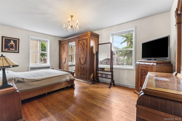 100 Avenue P H1, Brooklyn, NY 11204