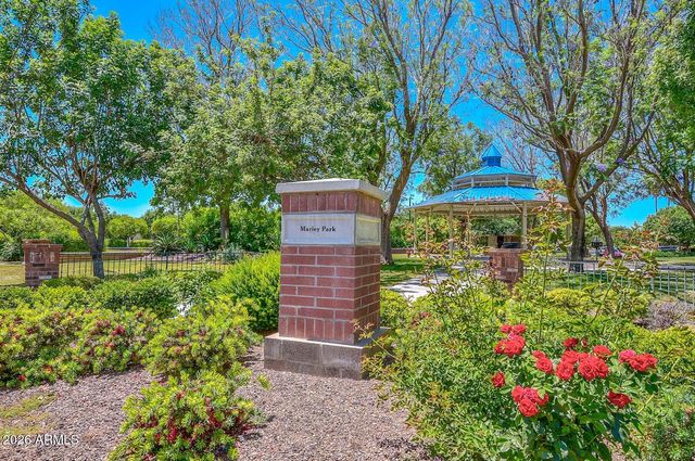 14203 W VOLTAIRE Street, Surprise, AZ 85379