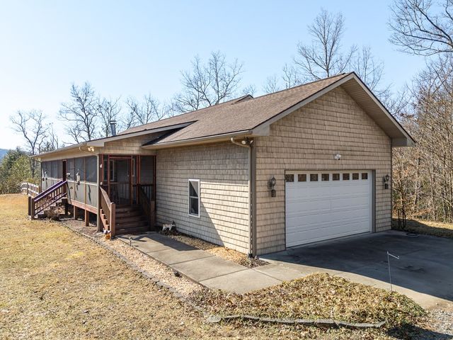 2923 Upper Peachtree Road, Murphy, NC 28906