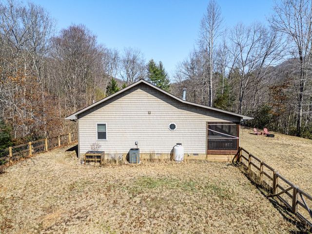 2923 Upper Peachtree Road, Murphy, NC 28906