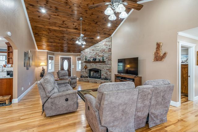 2923 Upper Peachtree Road, Murphy, NC 28906