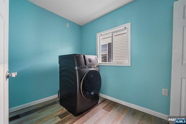 21 Helen Circle Drive, Moonachie, NJ 07074