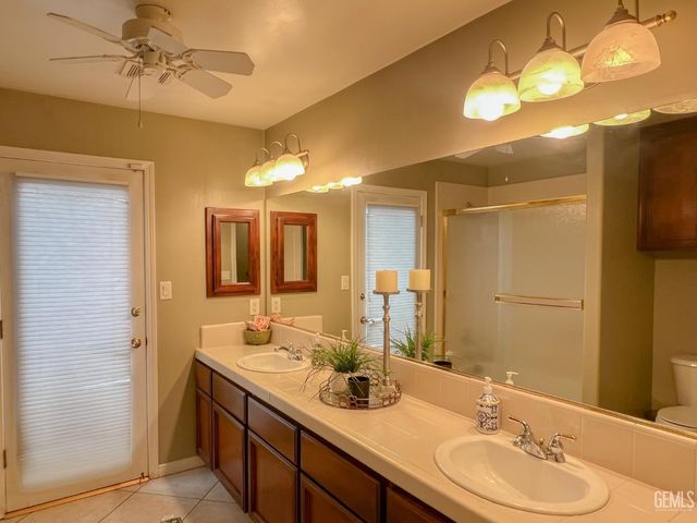 12210 Rushville Court, Bakersfield, CA 93312