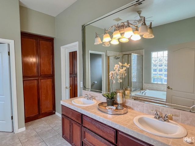 12210 Rushville Court, Bakersfield, CA 93312