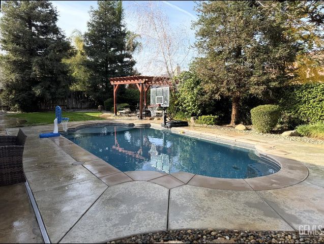 12210 Rushville Court, Bakersfield, CA 93312