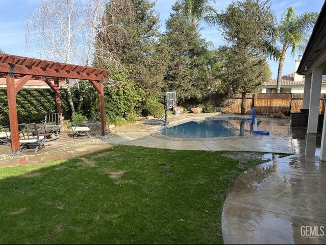 12210 Rushville Court, Bakersfield, CA 93312