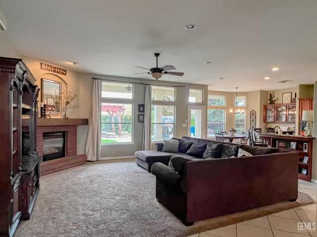 12210 Rushville Court, Bakersfield, CA 93312