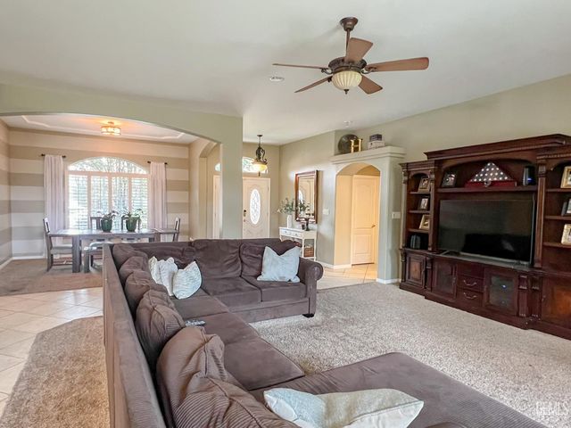 12210 Rushville Court, Bakersfield, CA 93312