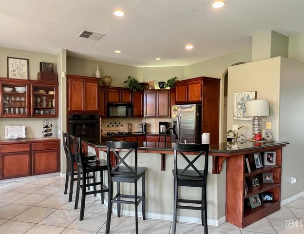 12210 Rushville Court, Bakersfield, CA 93312