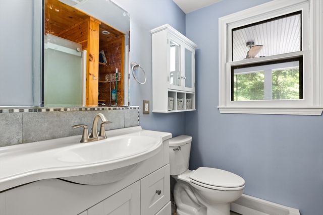 30 Pompositticutt St, Stow, MA 01775